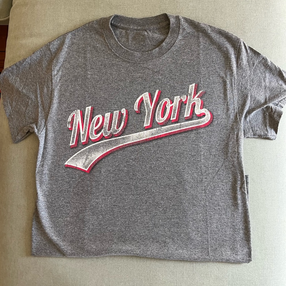 Vintage Looking New York Graphic Tshirt